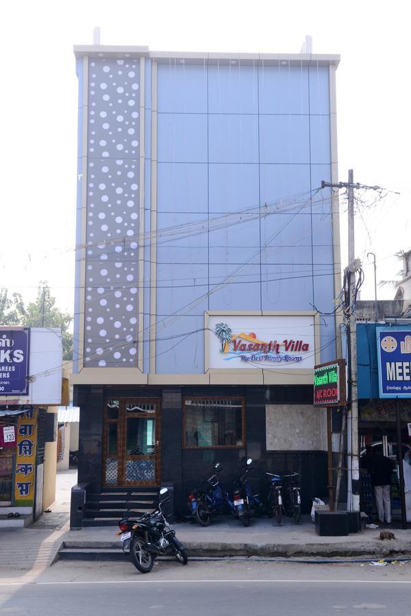 Vasanth Hotel 2*